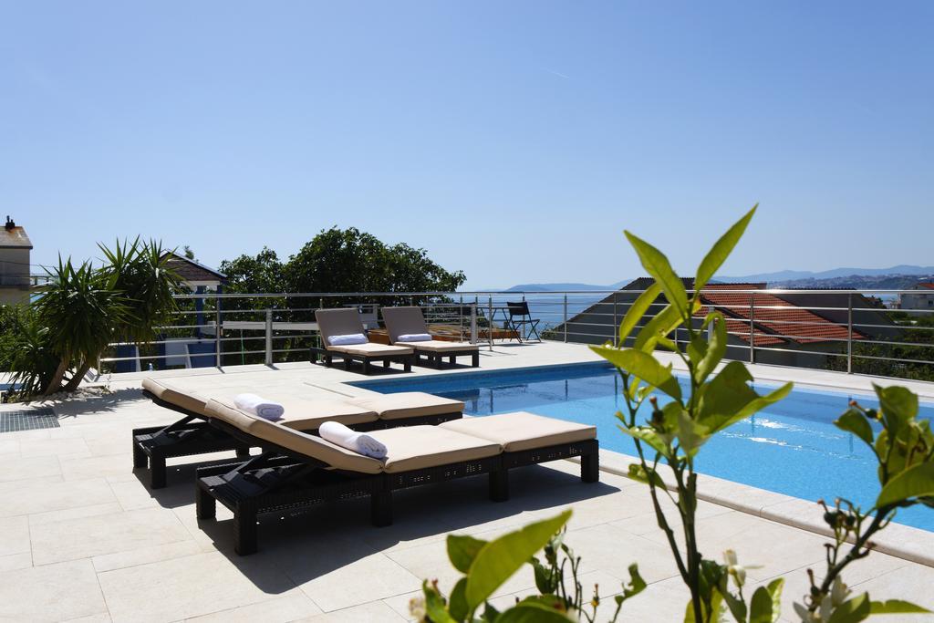 Villa Mermaid Your Croatian Haven With Luxury Pool And Scenic Views Подстрана Екстериор снимка