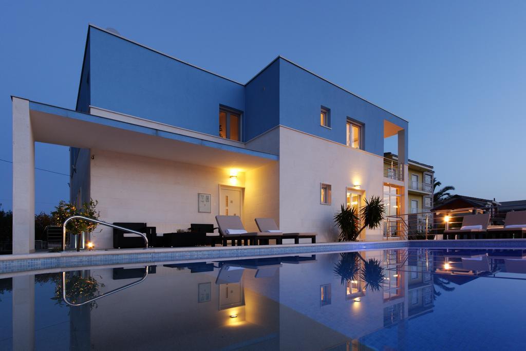 Villa Mermaid Your Croatian Haven With Luxury Pool And Scenic Views Подстрана Стая снимка